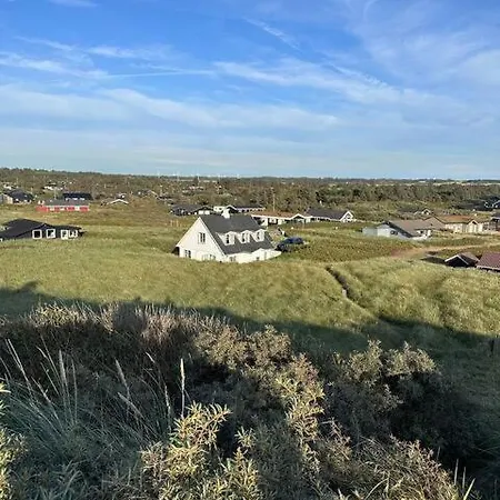 Fisherman's House In First Dune Row At Lonstrup *