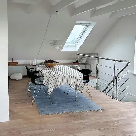 Fisherman's House In First Dune Row At Lonstrup *