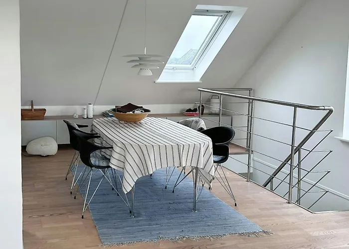 Fisherman's House In First Dune Row At Lonstrup *